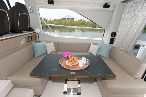 Azimut 50 Flybridge image