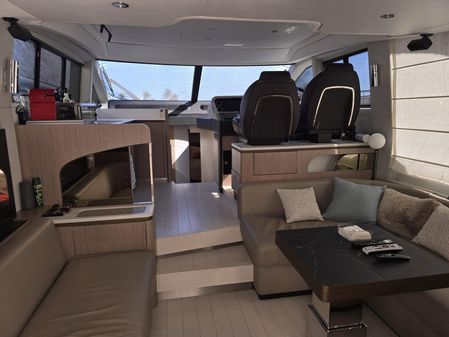 Azimut 50 Flybridge image