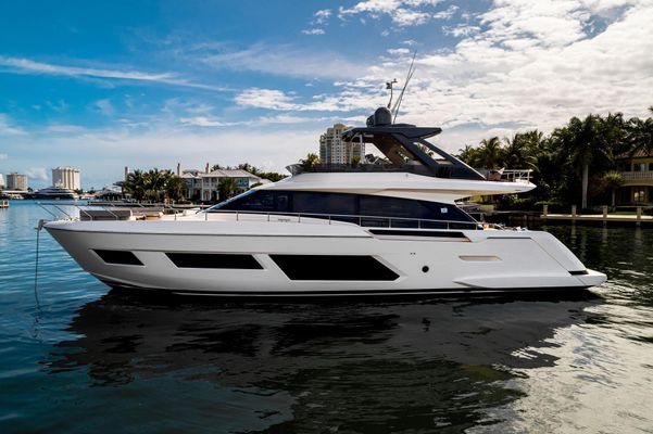 Ferretti Yachts 670 - main image