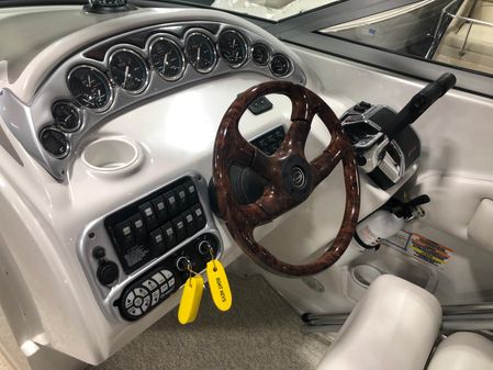 Crownline 316 LS image