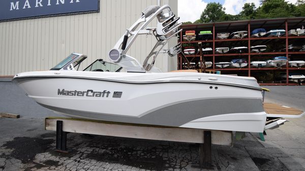 MasterCraft XT21