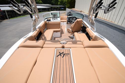 MasterCraft XT21 image