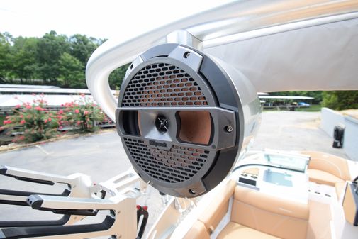 MasterCraft XT21 image