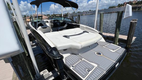 Monterey 234 Super Sport
