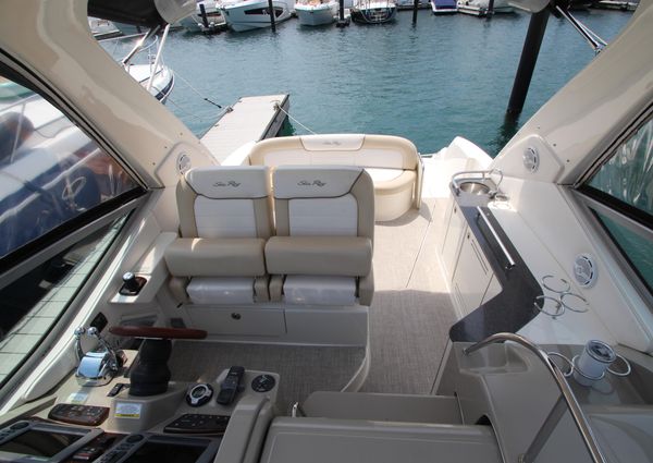 Sea-ray 330-SUNDANCER image