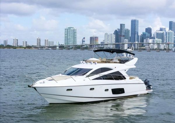 Sunseeker Manhattan 53 image