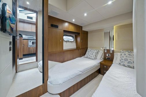 Sunseeker Manhattan 53 image