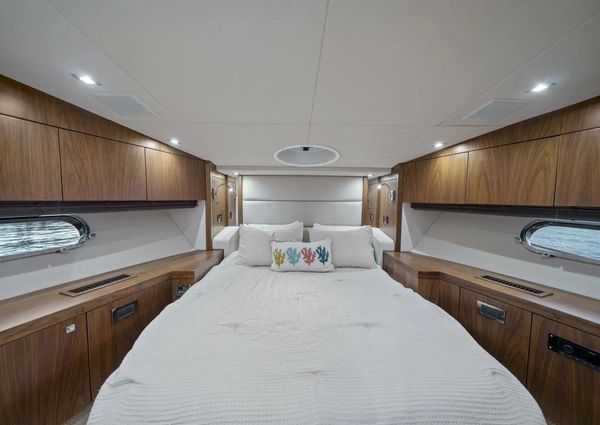 Sunseeker Manhattan 53 image