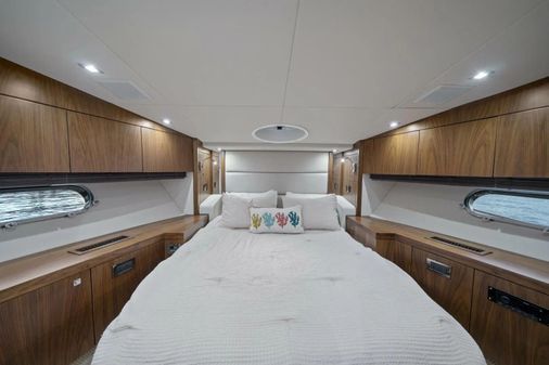 Sunseeker Manhattan 53 image