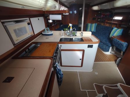 Catalina 380 image