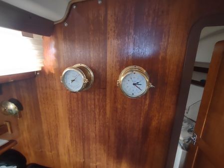 Catalina 380 image