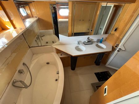 Benetti Azimut 90 Custom Fly image