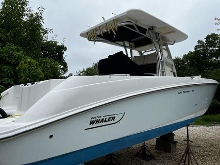 Boston-whaler 320-OUTRAGE image