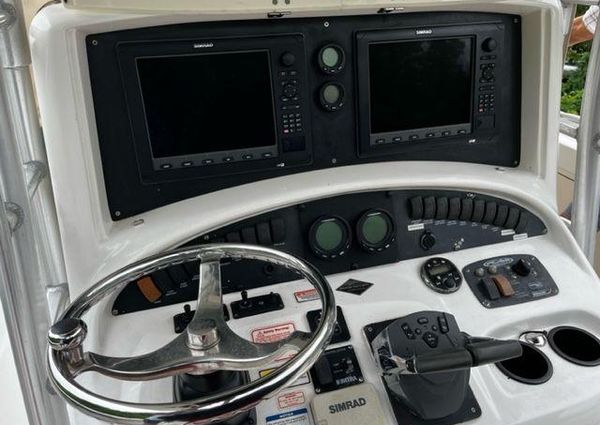 Boston-whaler 320-OUTRAGE image