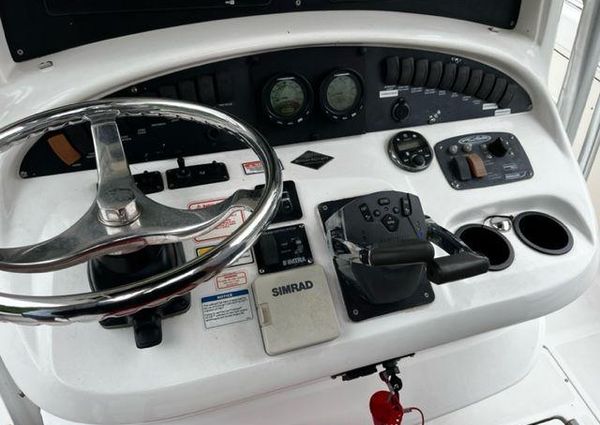 Boston-whaler 320-OUTRAGE image