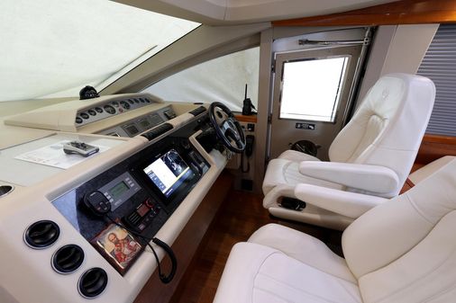 Princess Yachts V70 image