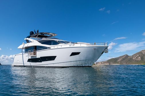 Sunseeker 86 Yacht image