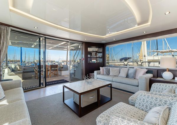 Sunseeker 86 Yacht image