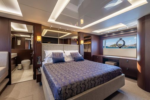 Sunseeker 86 Yacht image