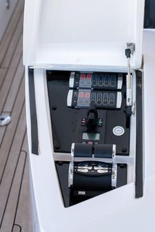 Sunseeker 86 Yacht image