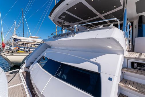 Sunseeker 86 Yacht image