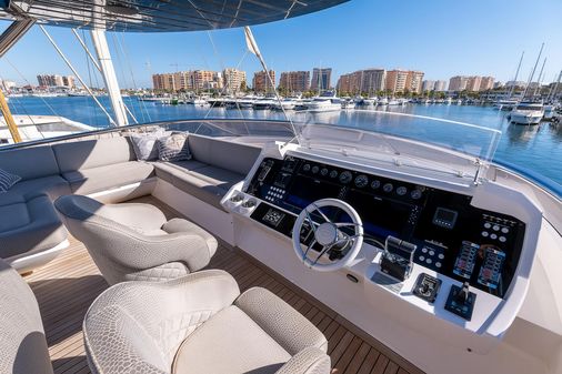 Sunseeker 86 Yacht image