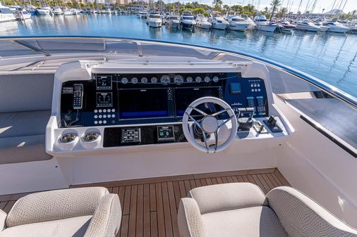 Sunseeker 86 Yacht image