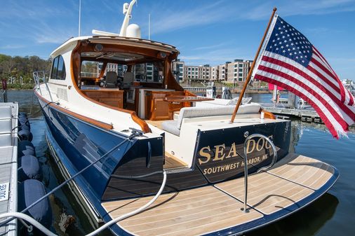 Hinckley Talaria 43 Motoryacht image