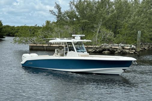 Boston Whaler 330 Outrage image