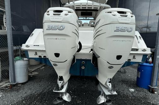 Boston Whaler 330 Outrage image