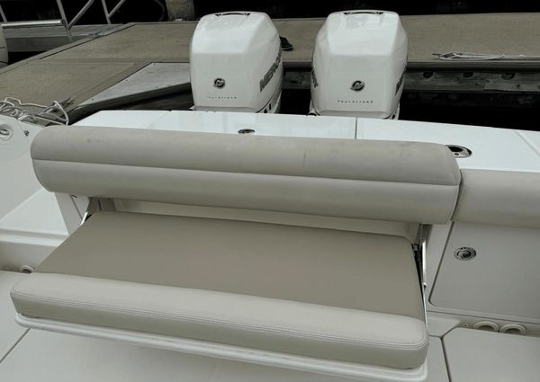 Boston Whaler 330 Outrage image