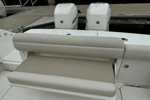 Boston Whaler 330 Outrage image