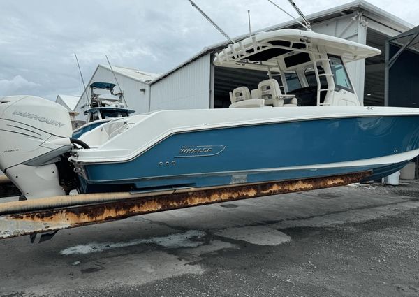 Boston Whaler 330 Outrage image