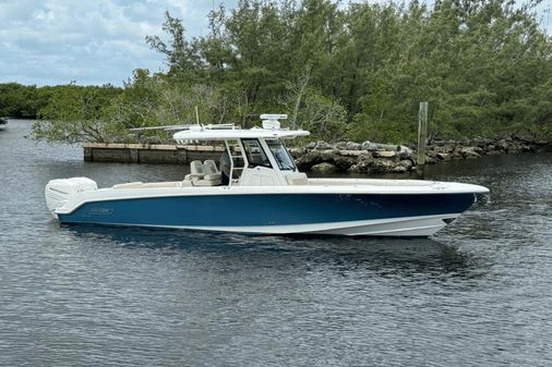 Boston Whaler 330 Outrage image