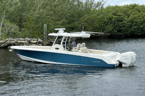 Boston Whaler 330 Outrage image