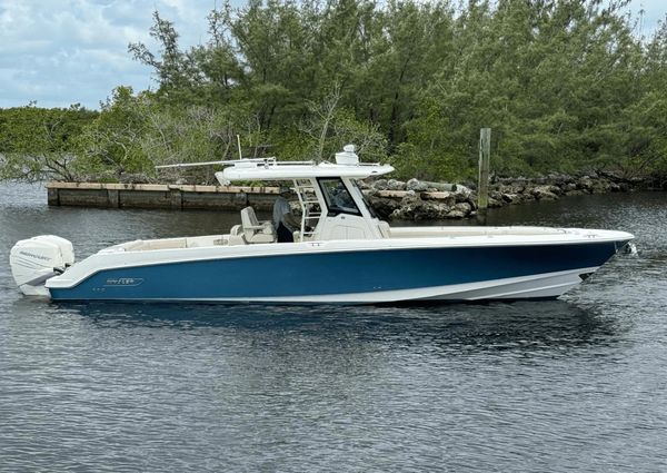 Boston Whaler 330 Outrage image