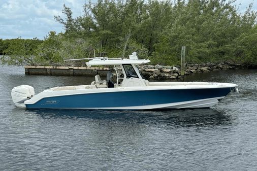 Boston Whaler 330 Outrage image