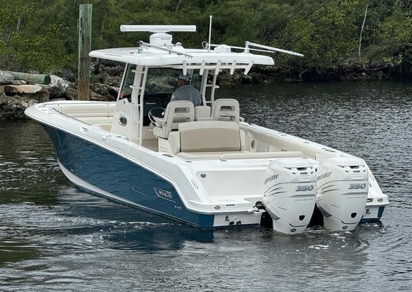 Boston Whaler 330 Outrage image