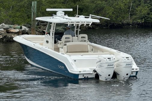 Boston Whaler 330 Outrage image