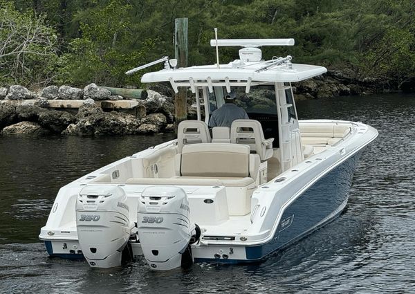 Boston Whaler 330 Outrage image