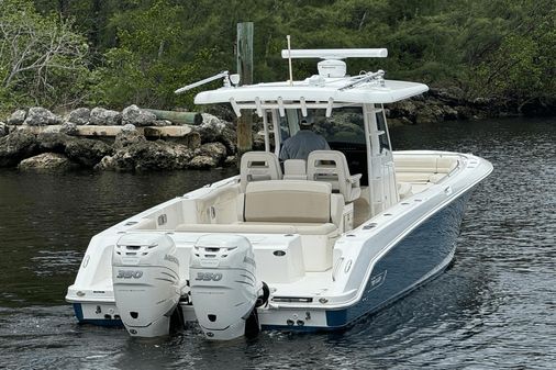 Boston Whaler 330 Outrage image