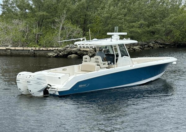 Boston Whaler 330 Outrage image