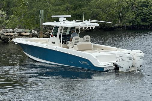 Boston Whaler 330 Outrage image