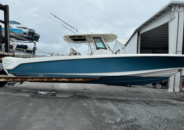 Boston Whaler 330 Outrage image