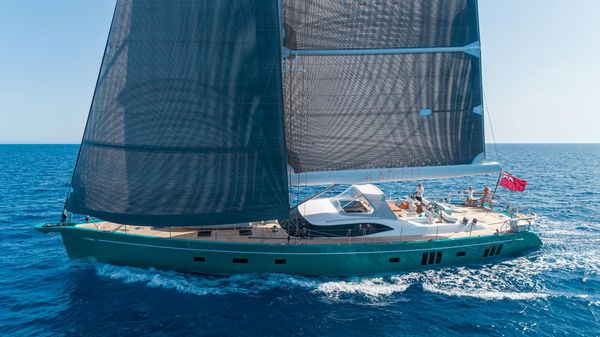 Oyster 885 