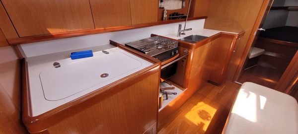 Beneteau Oceanis 43 image