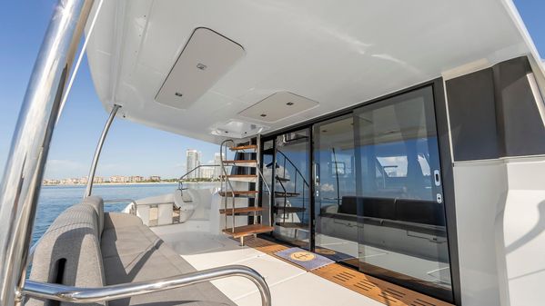 Fountaine-pajot MY-6 image