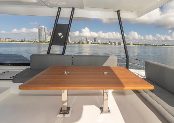 Fountaine-pajot MY-6 image