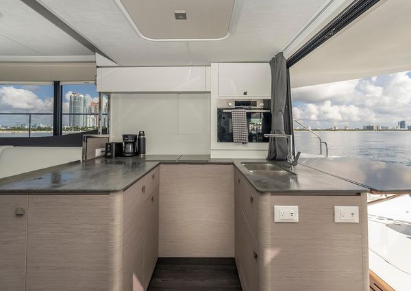 Fountaine-pajot MY-6 image