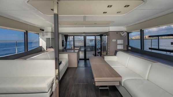 Fountaine-pajot MY-6 image